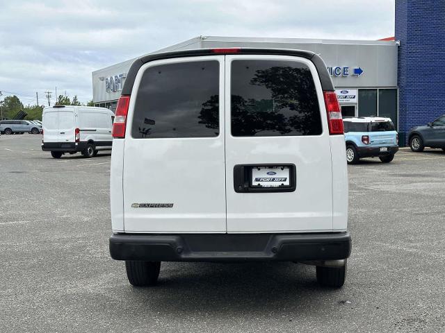 2022 Chevrolet Express Passenger RWD 3500 Extended Wheelbase LS