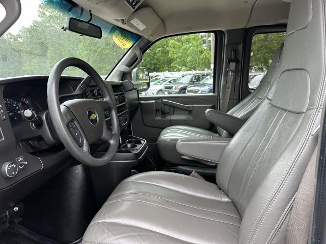 2022 Chevrolet Express Passenger RWD 3500 Extended Wheelbase LS