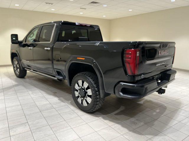 2024 GMC Sierra 2500HD 4WD Crew Cab Standard Bed Denali