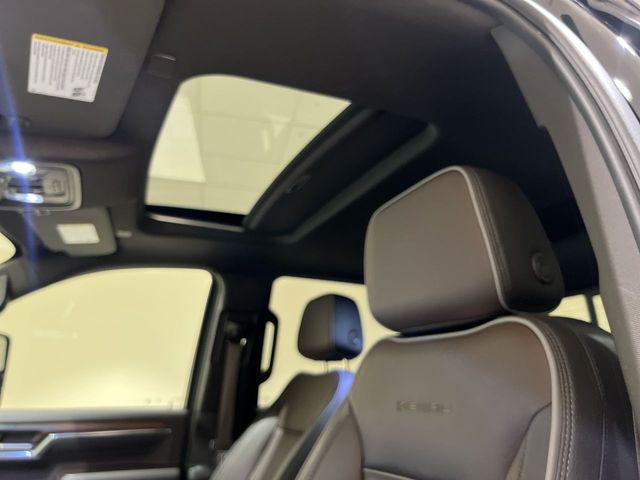 2024 GMC Sierra 2500HD 4WD Crew Cab Standard Bed Denali