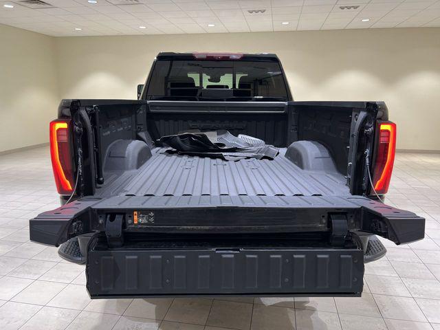 2024 GMC Sierra 2500HD 4WD Crew Cab Standard Bed Denali