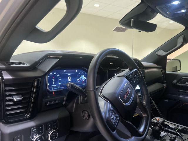 2024 GMC Sierra 1500 4WD Crew Cab Short Box AT4