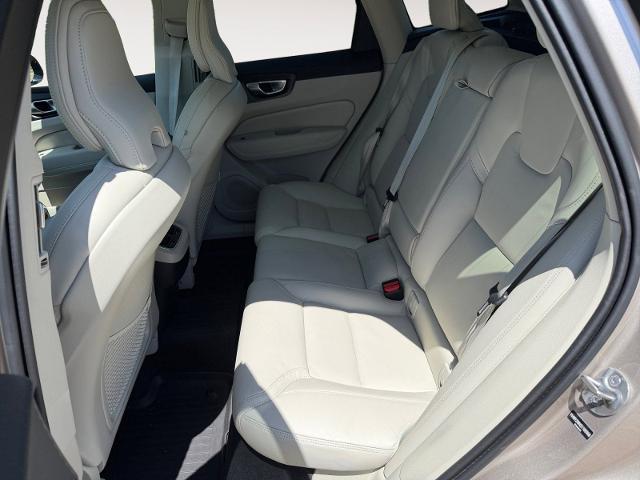 2025 Volvo XC60 B5 Ultra