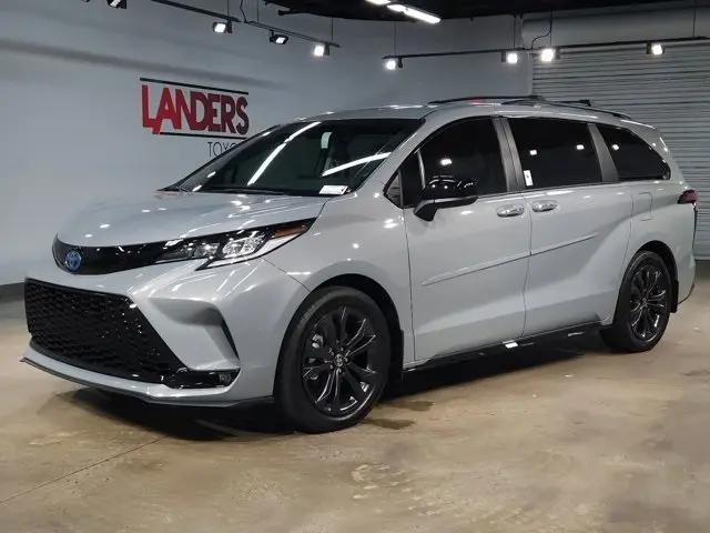 2025 Toyota Sienna XSE