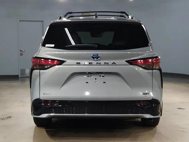2025 Toyota Sienna XSE