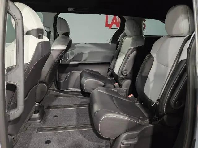 2025 Toyota Sienna XSE
