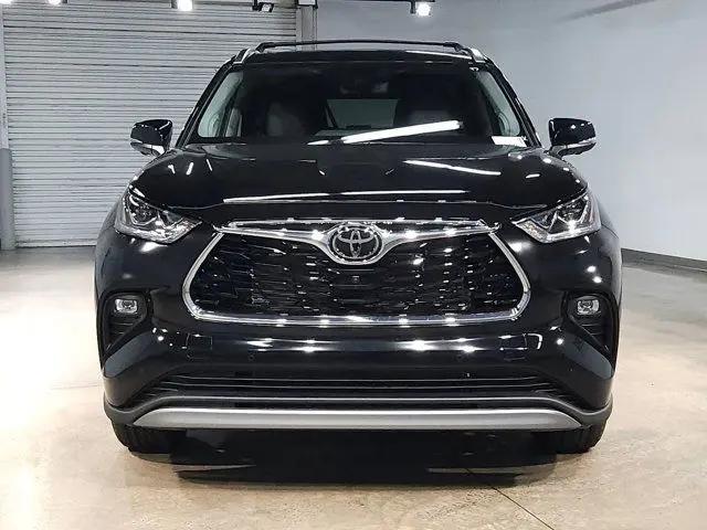2026 Toyota Highlander Platinum