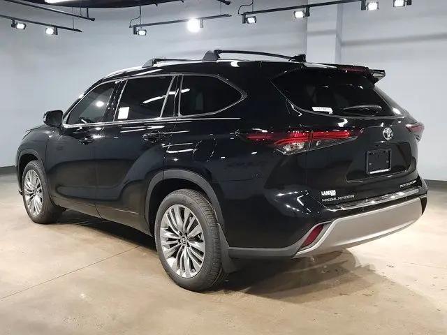 2026 Toyota Highlander Platinum