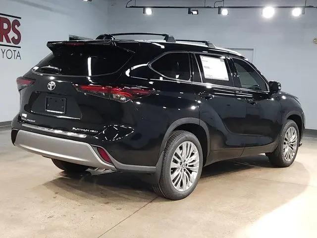2026 Toyota Highlander Platinum