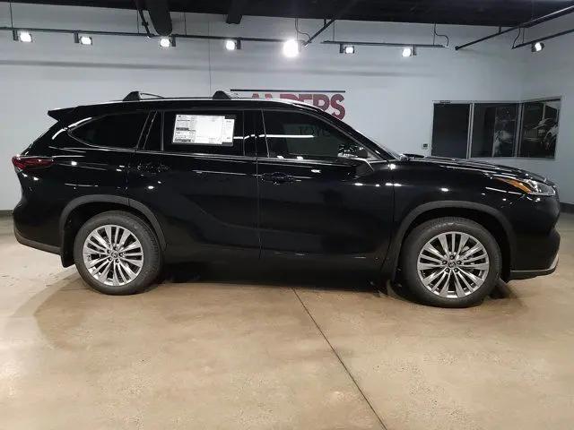 2026 Toyota Highlander Platinum