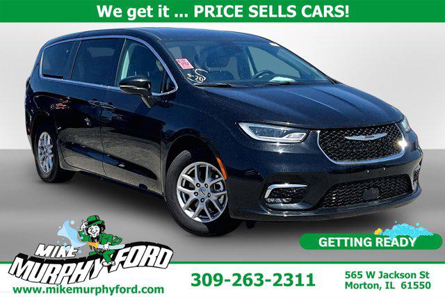 2024 Chrysler Pacifica Touring L for sale in Morton, IL