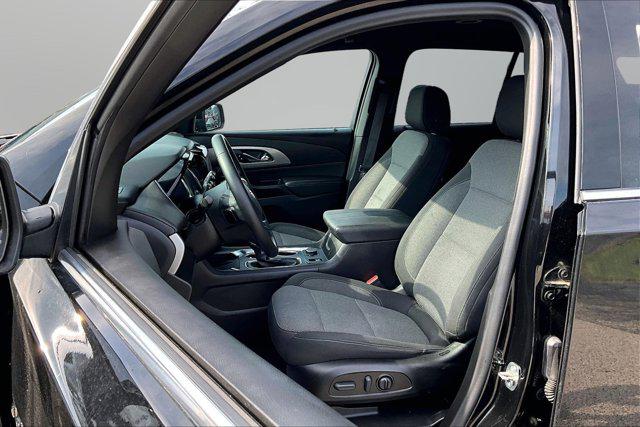 2023 Chevrolet Traverse AWD LT Cloth