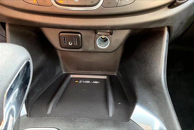 2023 Chevrolet Traverse AWD LT Cloth