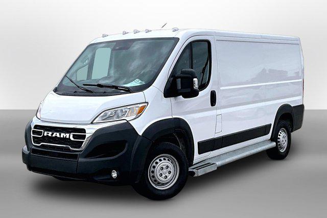 2025 Ram ProMaster 2500 Cargo Van Tradesman Low Roof 136" WB w/Pass Seat