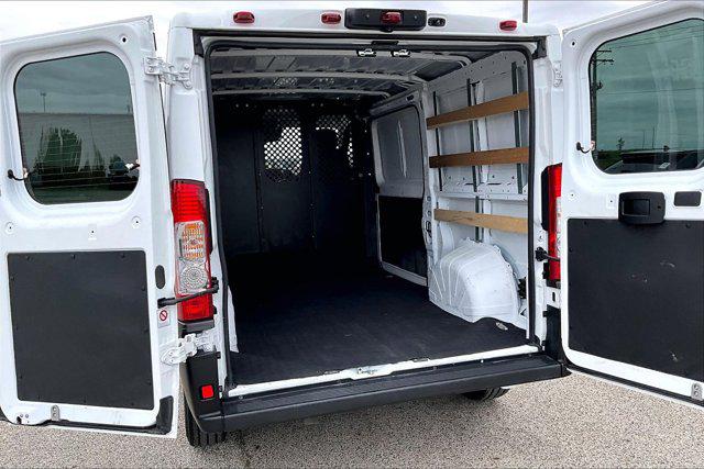 2025 Ram ProMaster 2500 Cargo Van Tradesman Low Roof 136" WB w/Pass Seat