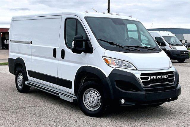2025 Ram ProMaster 2500 Cargo Van Tradesman Low Roof 136" WB w/Pass Seat