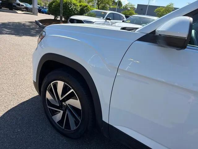 2024 Volkswagen Atlas 2.0T SE w/Technology