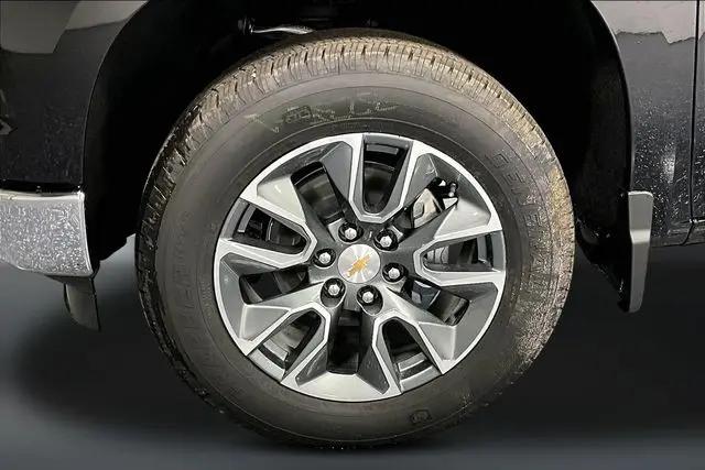 2026 Chevrolet Silverado 1500 4WD Crew Cab Short Bed LT with 2FL
