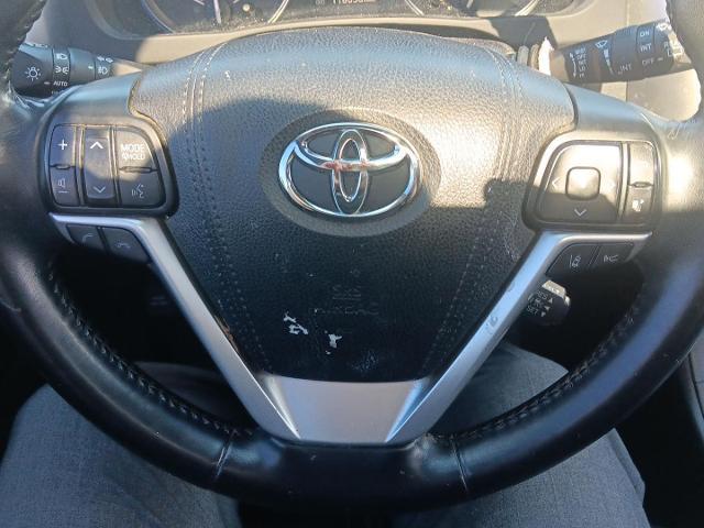 2017 Toyota Highlander SE