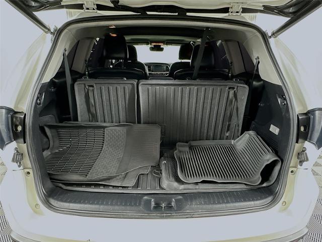2017 Toyota Highlander SE