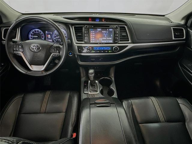 2017 Toyota Highlander SE