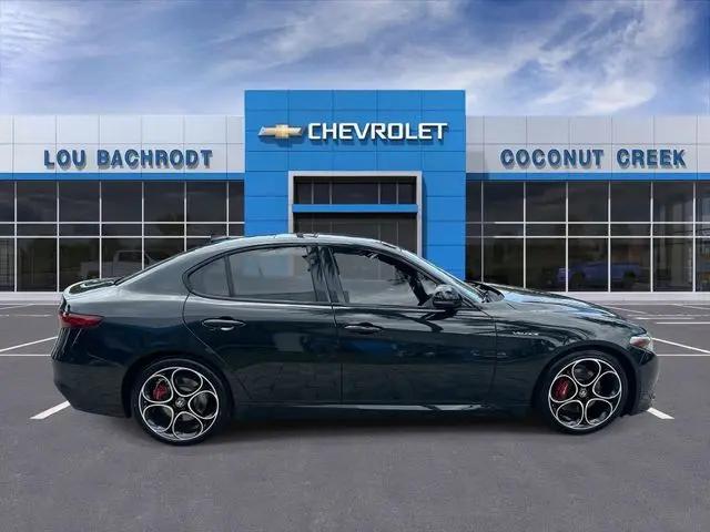 2022 Alfa Romeo Giulia Veloce Ti RWD