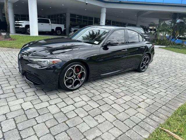 2022 Alfa Romeo Giulia Veloce Ti RWD