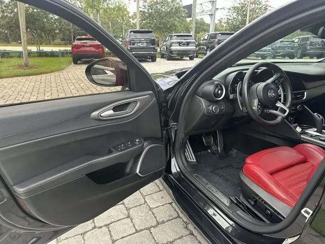 2022 Alfa Romeo Giulia Veloce Ti RWD