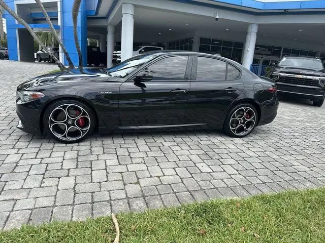 2022 Alfa Romeo Giulia Veloce Ti RWD