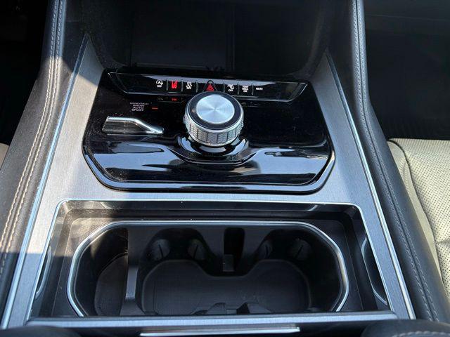 2024 Jeep Wagoneer Series II Carbide 4x4