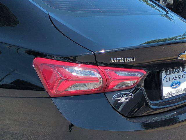 2022 Chevrolet Malibu FWD LT