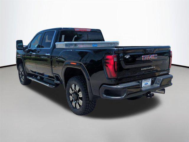 2025 GMC Sierra 2500HD 4WD Crew Cab Standard Bed Denali