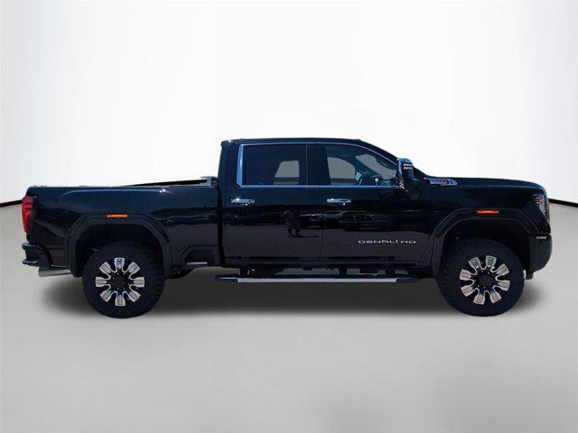 2025 GMC Sierra 2500HD 4WD Crew Cab Standard Bed Denali