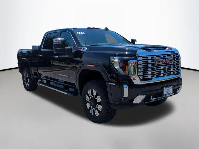 2025 GMC Sierra 2500HD 4WD Crew Cab Standard Bed Denali