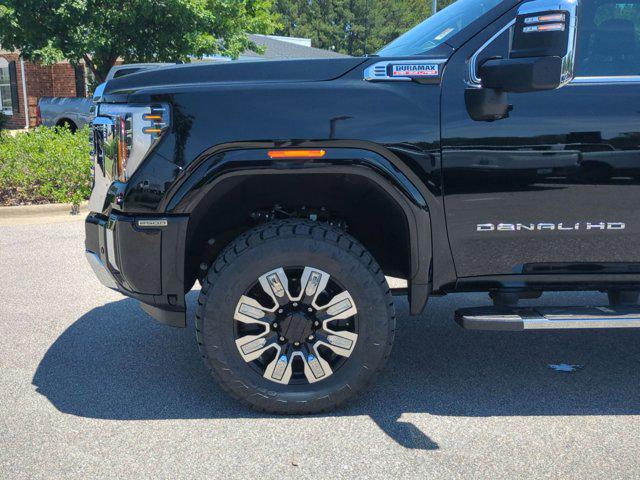2025 GMC Sierra 2500HD 4WD Crew Cab Standard Bed Denali