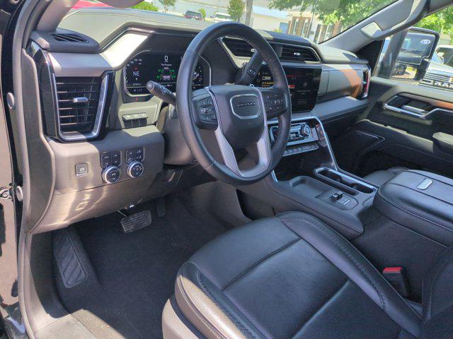 2025 GMC Sierra 2500HD 4WD Crew Cab Standard Bed Denali