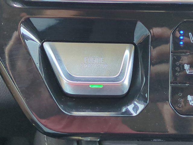 2025 GMC Sierra 2500HD 4WD Crew Cab Standard Bed Denali