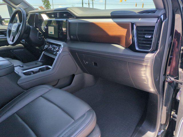 2025 GMC Sierra 2500HD 4WD Crew Cab Standard Bed Denali