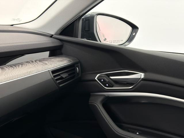 2021 Audi e-tron Premium quattro
