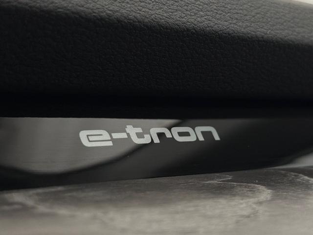2021 Audi e-tron Premium quattro