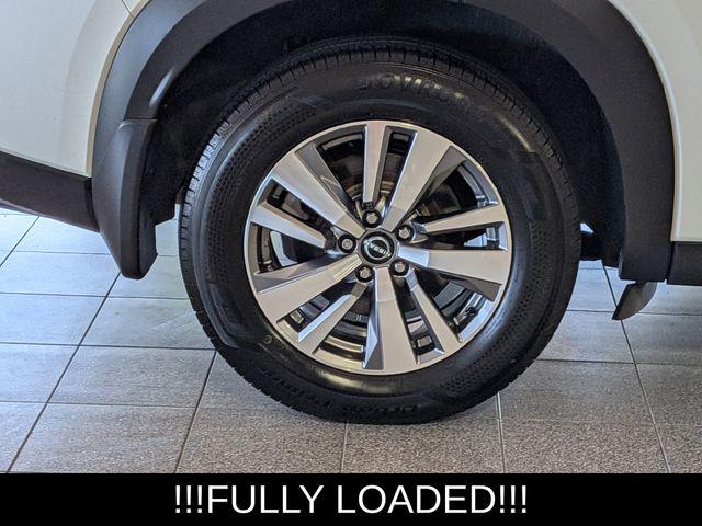 2023 Nissan Pathfinder SL 4WD