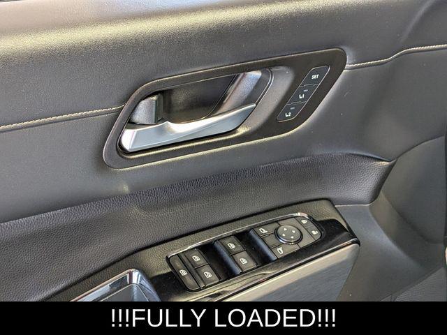 2023 Nissan Pathfinder SL 4WD