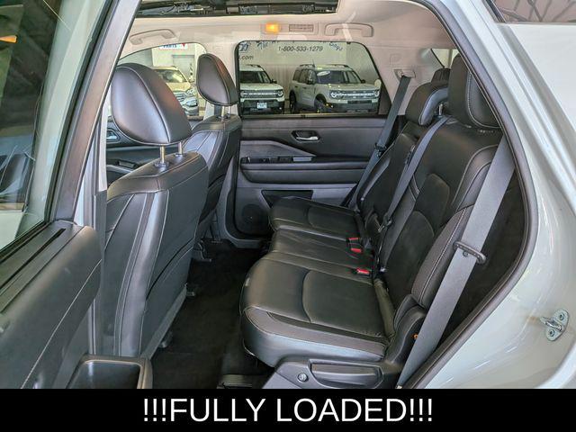 2023 Nissan Pathfinder SL 4WD