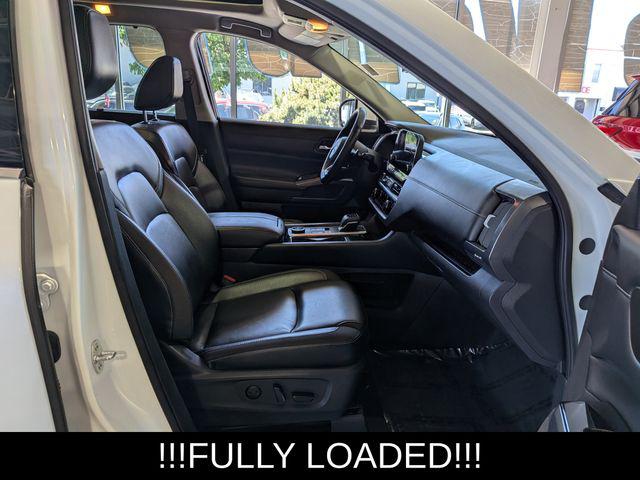 2023 Nissan Pathfinder SL 4WD