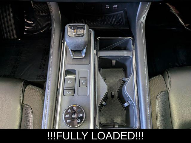 2023 Nissan Pathfinder SL 4WD