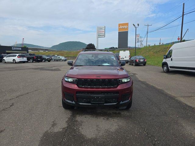 2023 Jeep Grand Cherokee L Altitude 4x4 2023 Jeep Grand Cherokee L Altitude 4x4
