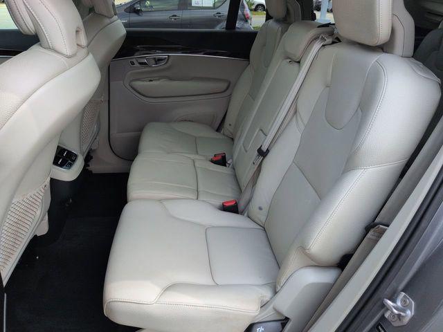 2019 Volvo XC90 T6 Momentum