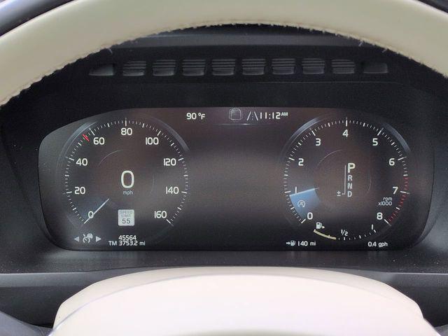 2019 Volvo XC90 T6 Momentum