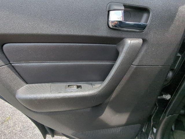 2009 HUMMER H3 Base