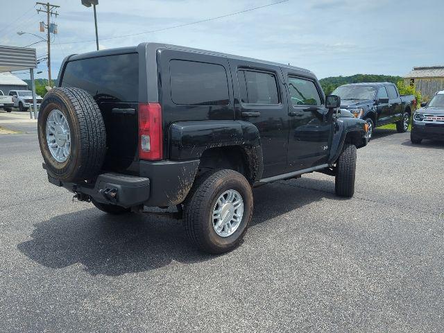 2009 HUMMER H3 Base